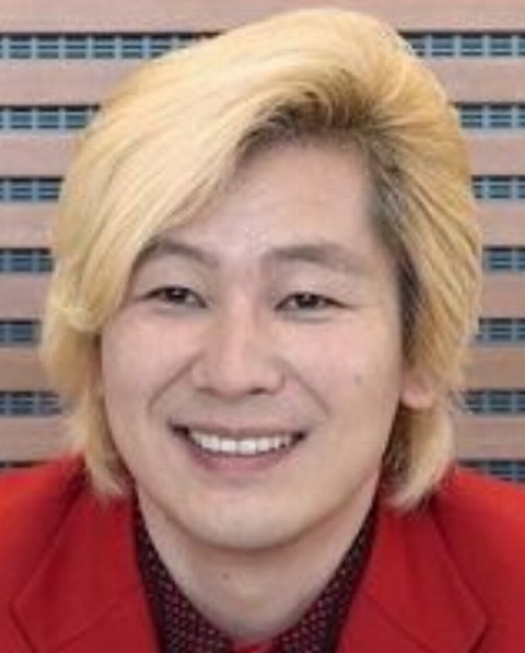 カズレーザーの国籍を徹底解説！才能の源と隠された魅力に迫る