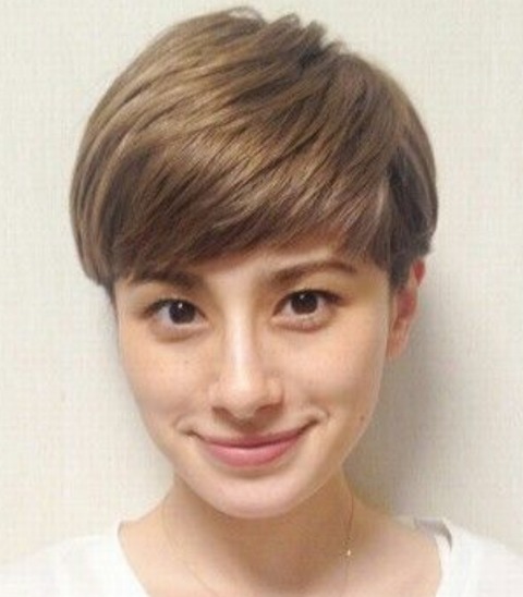 ホラン千秋を育てた父親の正体とは？多摩で暮らした国際派一家の記録