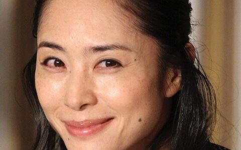 深津絵里が語らない結婚のカタチ｜事実婚に秘めた人生観を読み解く